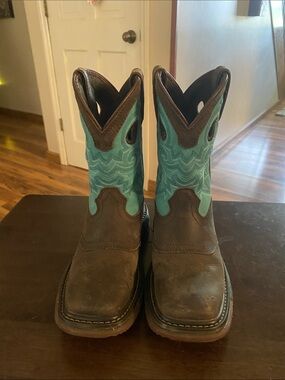Girls Rocky boots size 1M